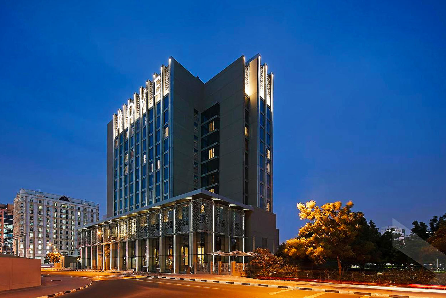 德拉区的罗夫城中心酒店,靠近德拉城市购物中心和地铁站